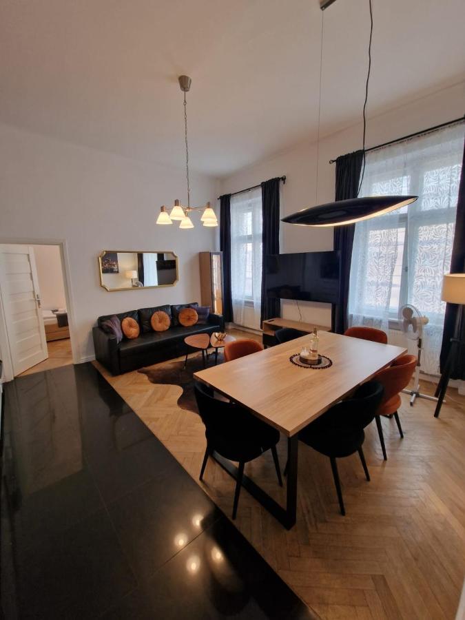 Golden Pearl - Main Square, 100 Sqm, 4 Rooms Krakow Ngoại thất bức ảnh