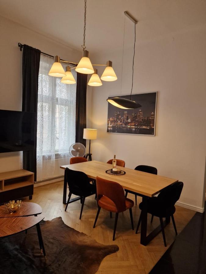 Golden Pearl - Main Square, 100 Sqm, 4 Rooms Krakow Ngoại thất bức ảnh