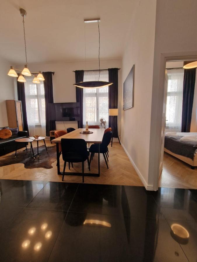 Golden Pearl - Main Square, 100 Sqm, 4 Rooms Krakow Ngoại thất bức ảnh