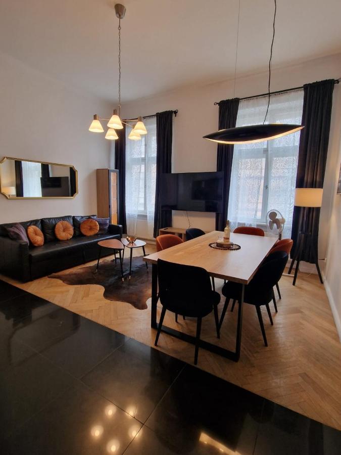 Golden Pearl - Main Square, 100 Sqm, 4 Rooms Krakow Ngoại thất bức ảnh