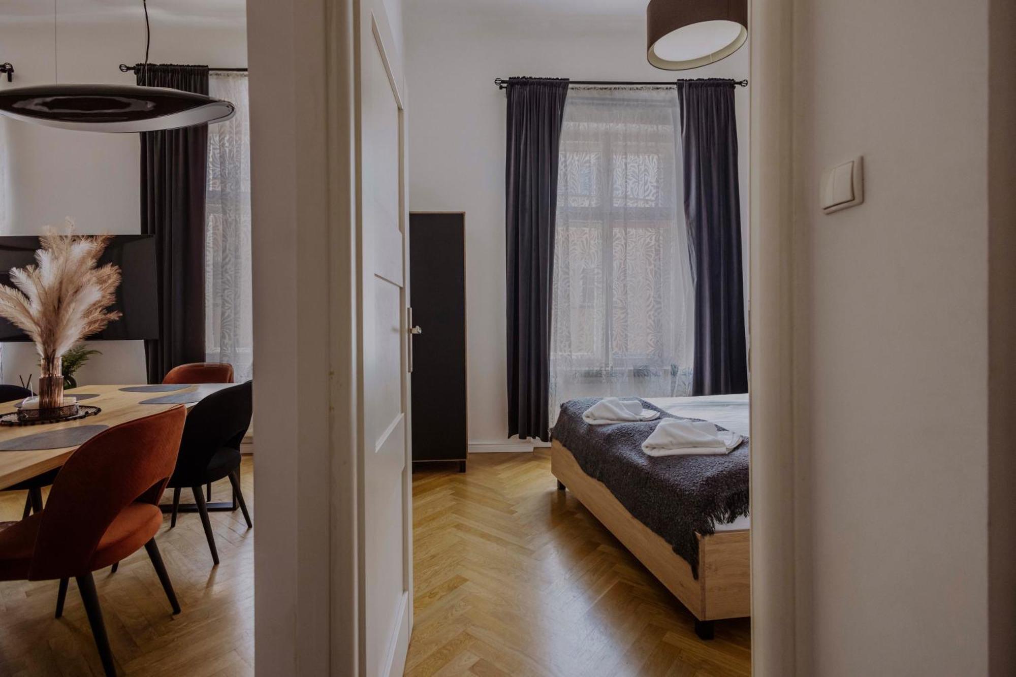 Golden Pearl - Main Square, 100 Sqm, 4 Rooms Krakow Ngoại thất bức ảnh