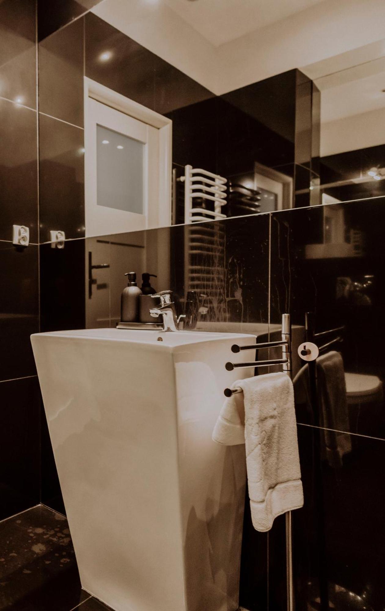 Golden Pearl - Main Square, 100 Sqm, 4 Rooms Krakow Ngoại thất bức ảnh