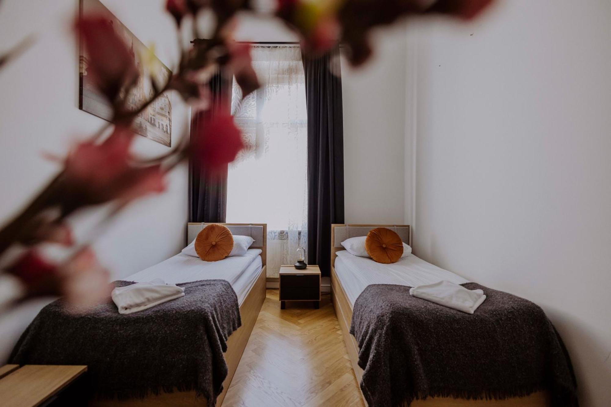 Golden Pearl - Main Square, 100 Sqm, 4 Rooms Krakow Ngoại thất bức ảnh
