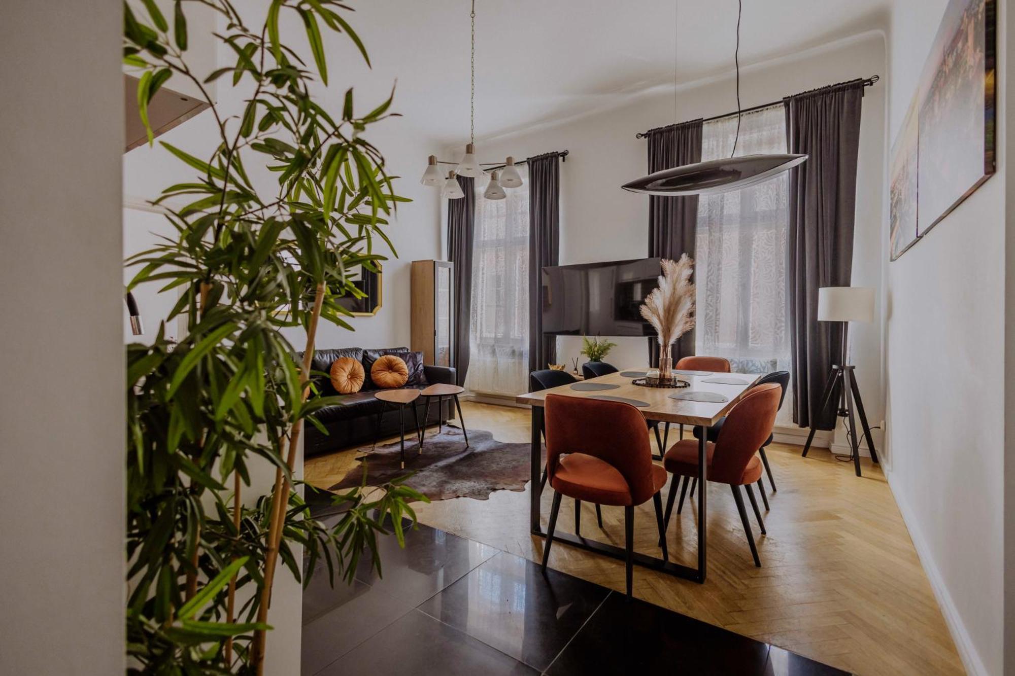 Golden Pearl - Main Square, 100 Sqm, 4 Rooms Krakow Ngoại thất bức ảnh