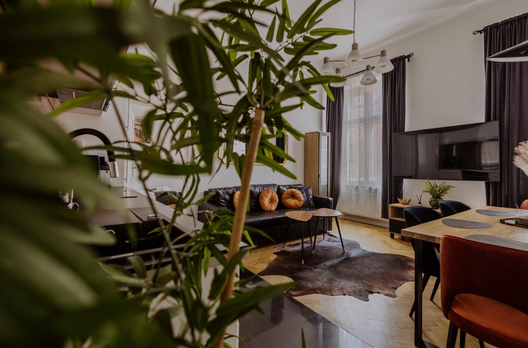 Golden Pearl - Main Square, 100 Sqm, 4 Rooms Krakow Ngoại thất bức ảnh