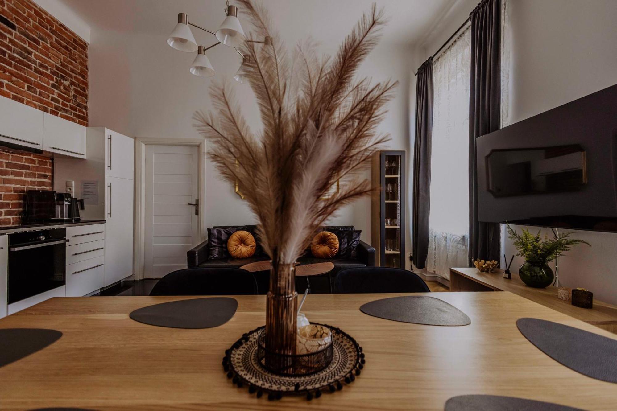Golden Pearl - Main Square, 100 Sqm, 4 Rooms Krakow Ngoại thất bức ảnh